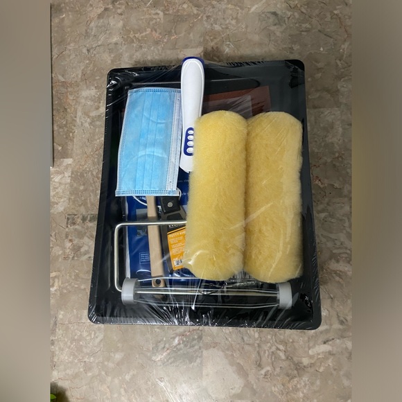 ENVOLVE 9 Inch Paint Tray 10 Pcs. - Picture 2 of 2